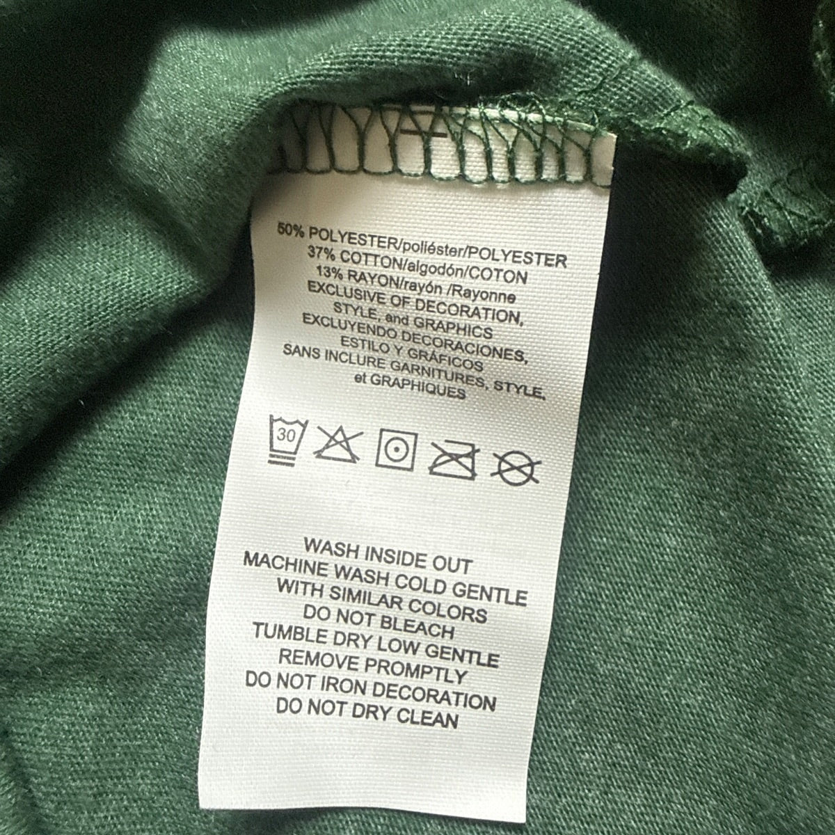 Camiseta raglán sin adornos de manga corta y cuello con muesca