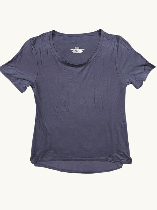 Camiseta ligera de cuello abierto y corte holgado