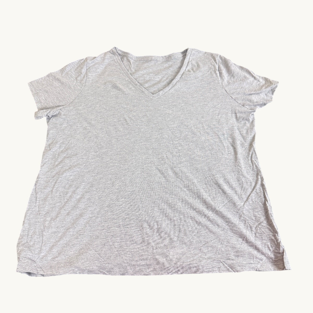Camiseta de manga corta y cuello de pico – Tallas grandes