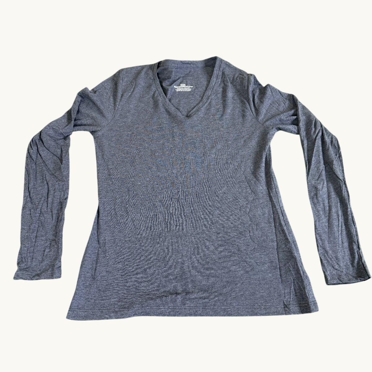 Camiseta de manga larga con cuello de pico en gris carbón jaspeado