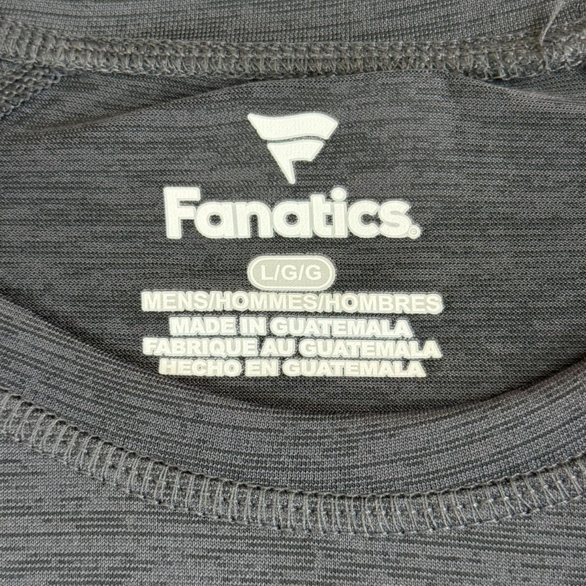 Sudadera de cuello redondo de manga corta negra estriada