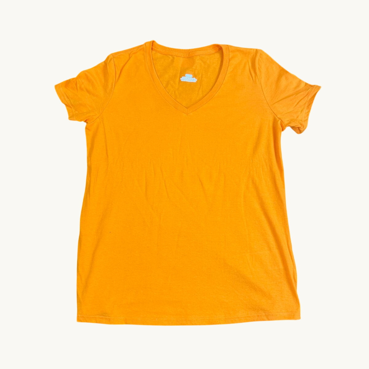 Camiseta de manga corta con cuello de pico