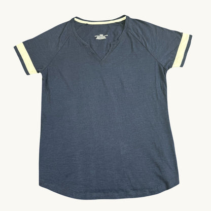 Camiseta sin adornos de manga corta con escote de muesca para mujer