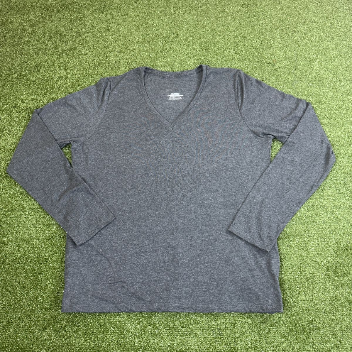Gildan 2810 Long Sleeve V-Neck Tee