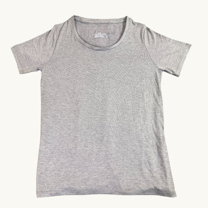Camiseta de manga corta sin adornos, cuello redondo y corte holgado