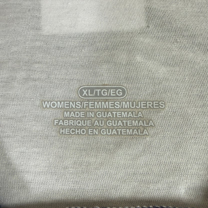 Camiseta de manga tres cuartos y cuello de pico