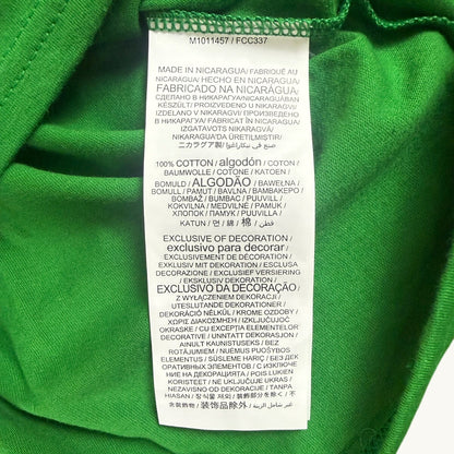 Camiseta de manga corta y cuello de pico