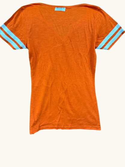 Camiseta con escote en V para mujer