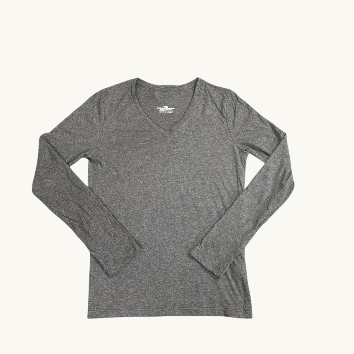 Camiseta de manga larga con cuello de pico en gris carbón jaspeado