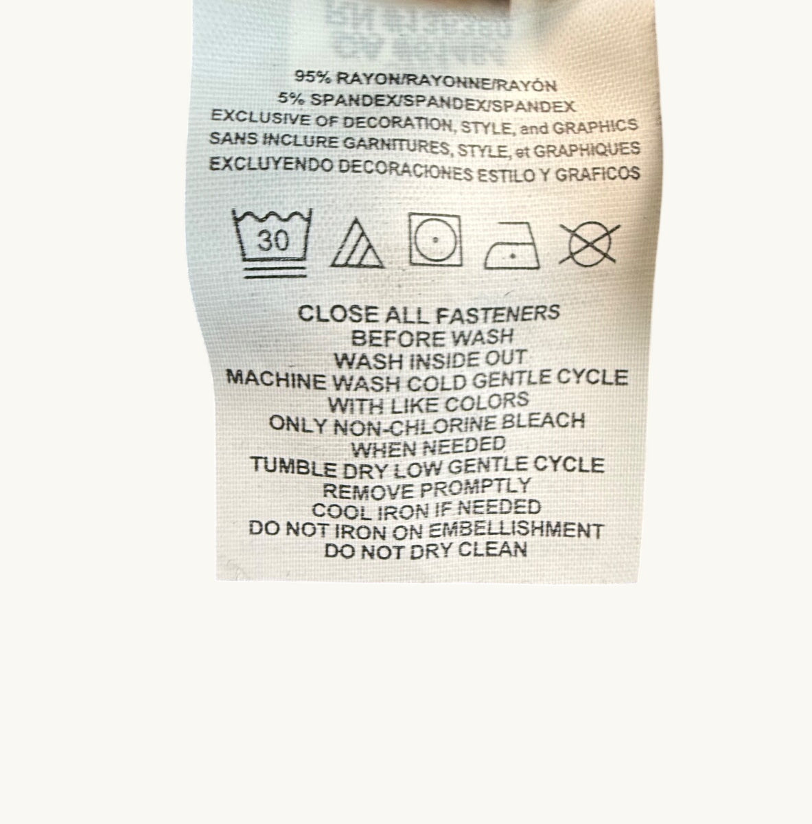 Camiseta sin adornos de manga corta con cuello abierto y corte holgado para mujer