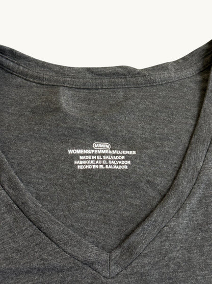 Camiseta de manga larga con cuello de pico en gris carbón jaspeado