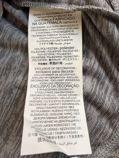 Camiseta raglán de manga corta y cuello redondo